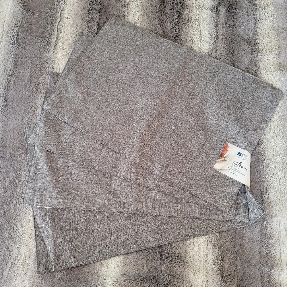 Town & Country Living Placemats NWT